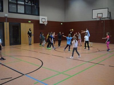 Grundschulaktionstag: Handballaktion für die 2. und 3. Klasse